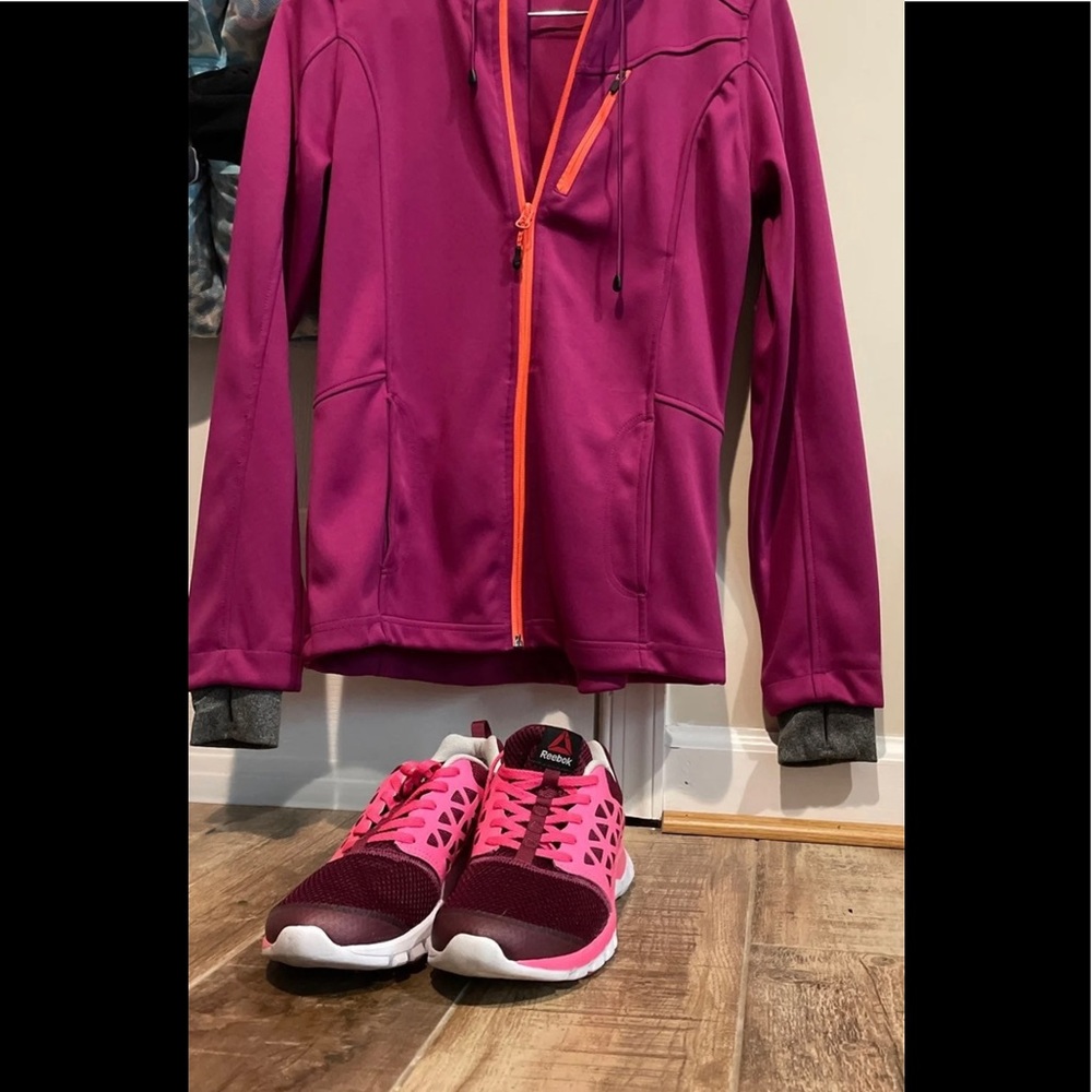 Sneaker jacket bundle